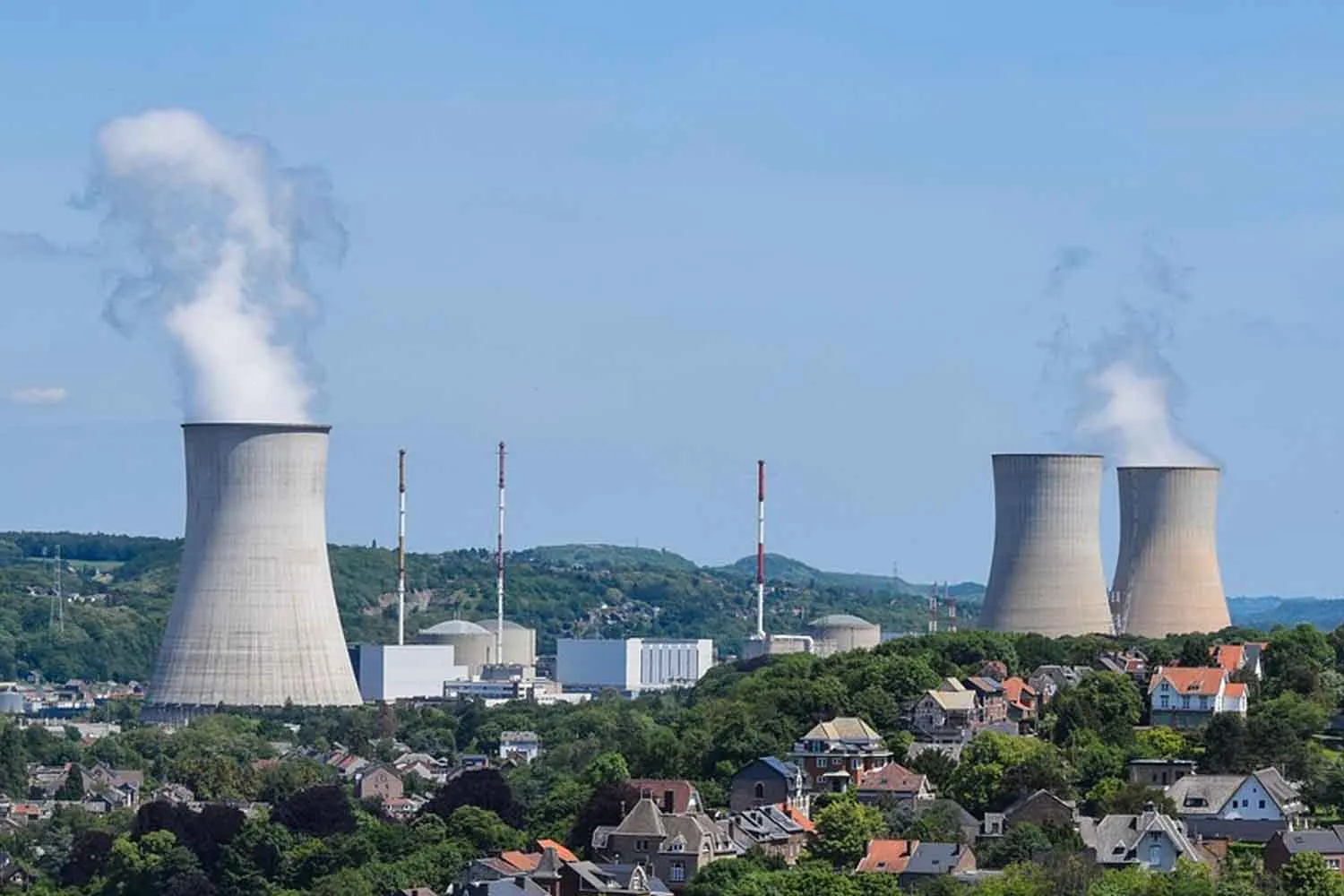 Nucleare, da oggi la legge per il ritorno all'atomo è in vigore (ma abbiamo più di un problema)