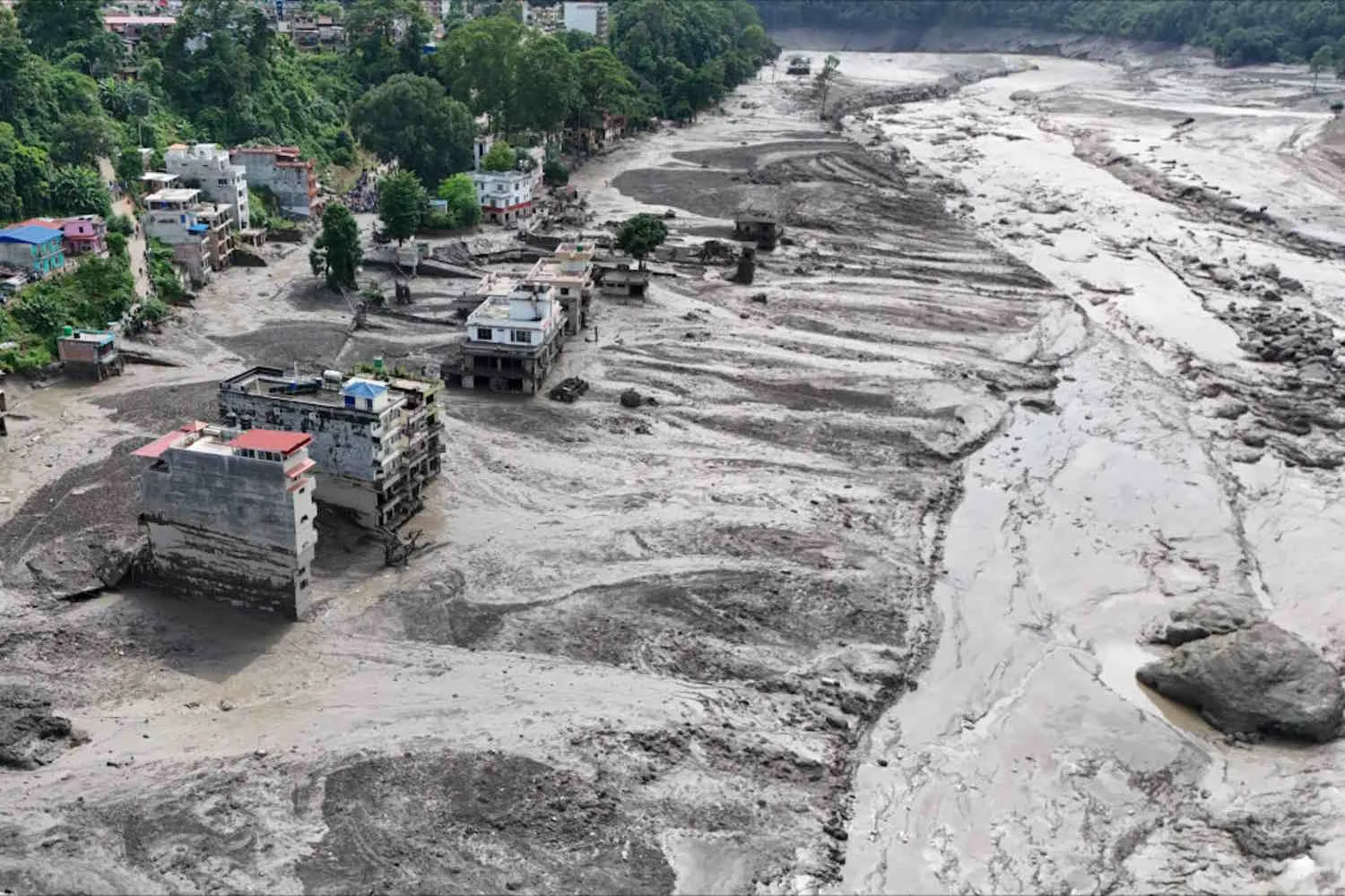 Ora sappiamo cosa ha provocato il disastro in Nepal: lo studio che mette sotto accusa la crisi climatica